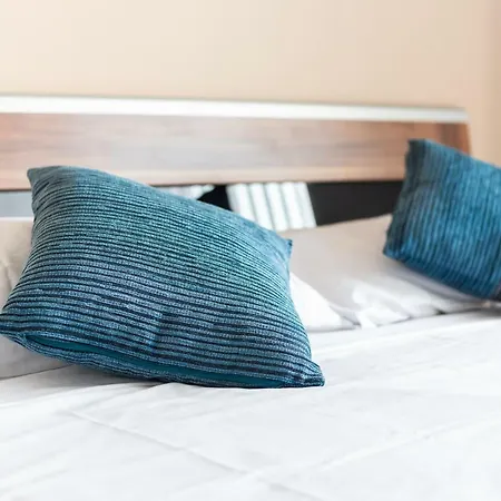 Harbour Views Duplex Maisonette With Jacuzzi Hot Tub *