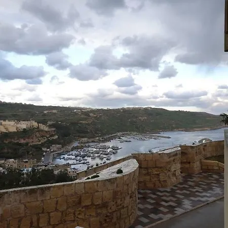 Harbour Views Duplex Maisonette With Jacuzzi Hot Tub