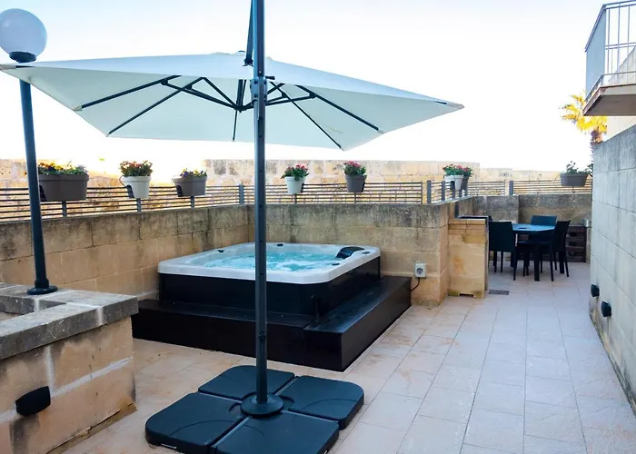 Harbour Views Duplex Maisonette With Jacuzzi Hot Tub Casa de Férias *