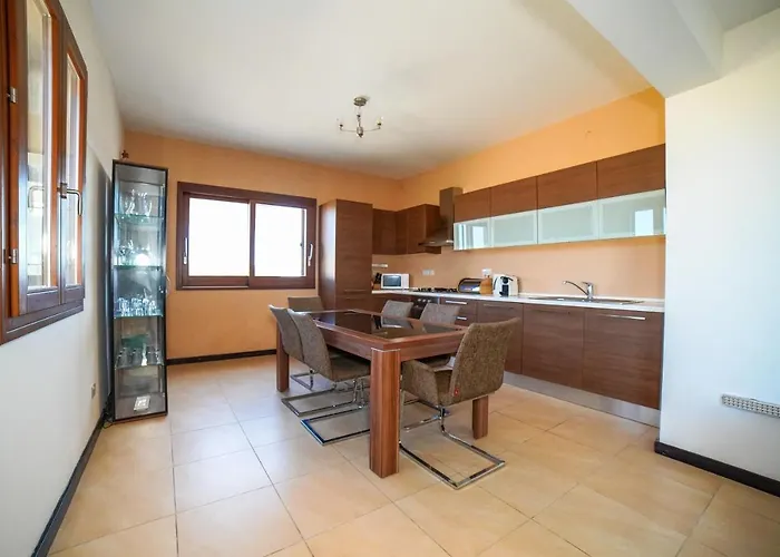 Harbour Views Duplex Maisonette With Jacuzzi Hot Tub * Mgarr