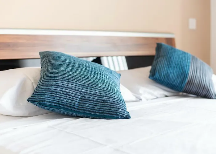 Harbour Views Duplex Maisonette With Jacuzzi Hot Tub *