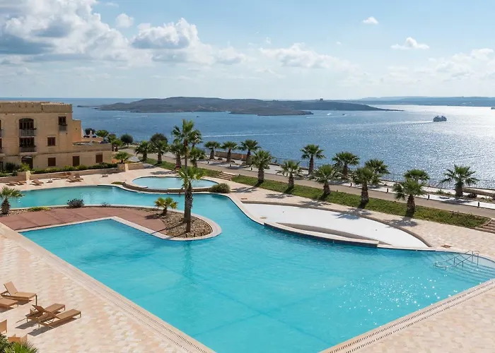 Harbour Views Duplex Maisonette With Jacuzzi Hot Tub *